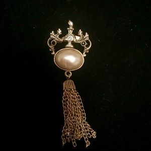 Antique gold tone pin